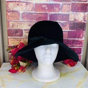 Vintage Glenover Black Wool Felt Floppy Hat